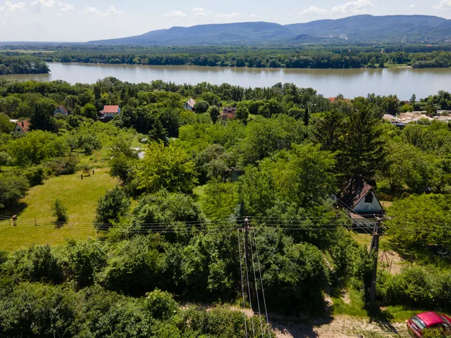 Eladó telek Vác, Körtvélyes, Hegyhát utca 1955 nm