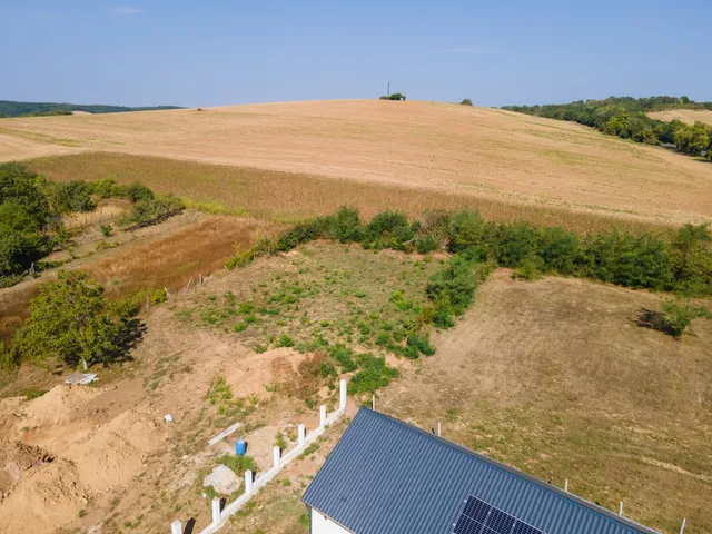 Eladó ház Becske, Hunyadi út 100 nm