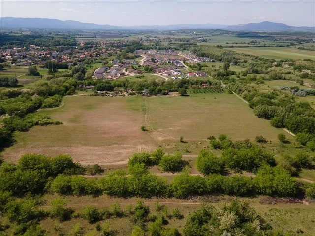 Eladó telek Vácrátót 39400 nm