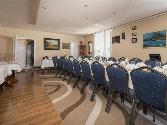 Eladó kereskedelmi és ipari ingatlan Vác 322 nm