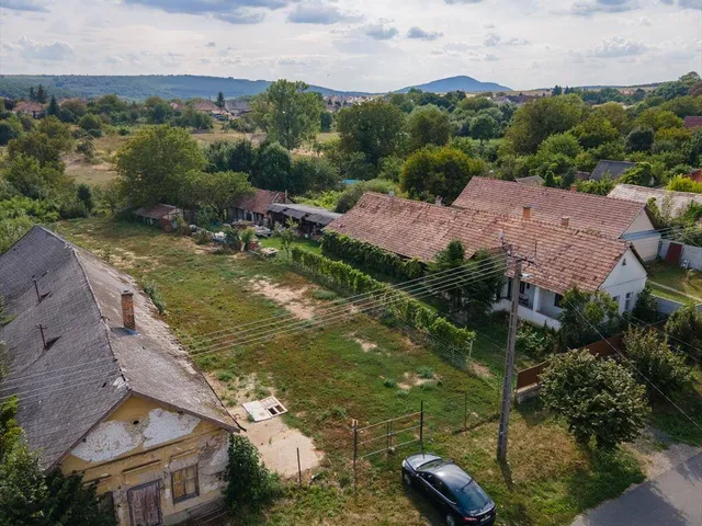 Eladó telek Nézsa 1200 nm