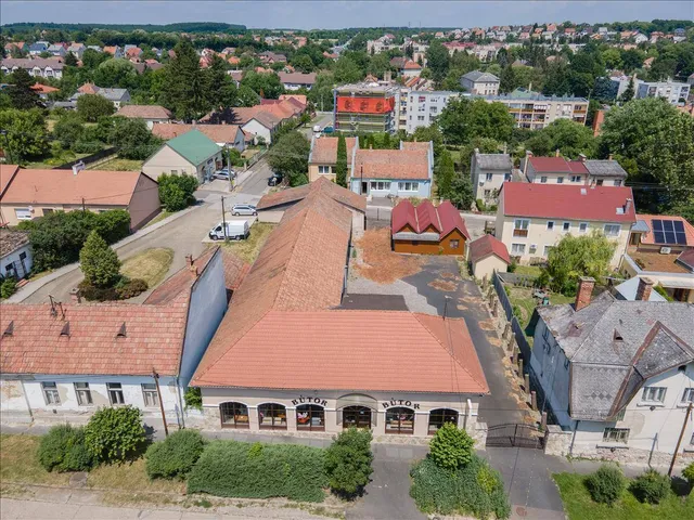 Eladó kereskedelmi és ipari ingatlan Rétság 474 nm