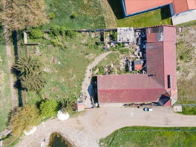 Eladó kereskedelmi és ipari ingatlan Balassagyarmat 700 nm