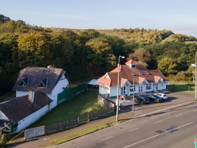 Eladó kereskedelmi és ipari ingatlan Hont 344 nm