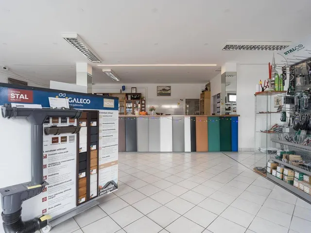 Eladó kereskedelmi és ipari ingatlan Vác 214 nm