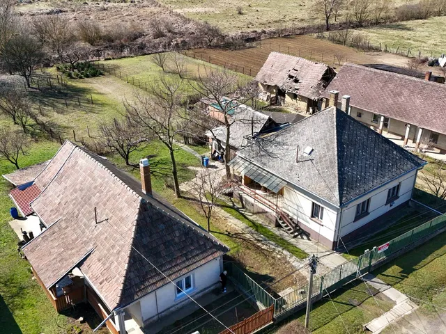 Eladó ház Keszeg 64 nm