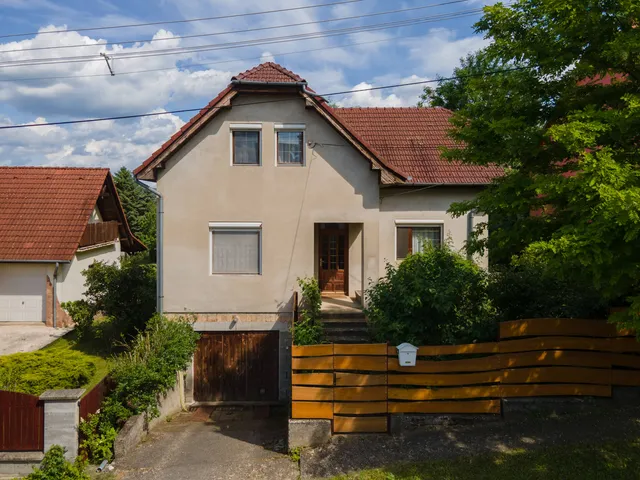 Eladó ház Szendehely 185 nm