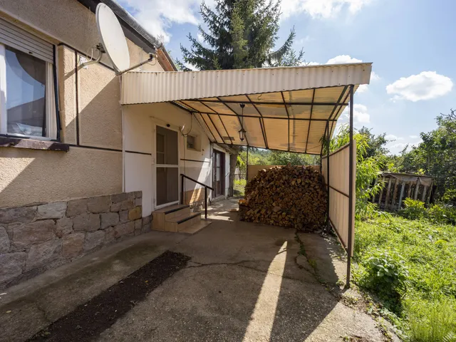 Eladó ház Szente 76 nm