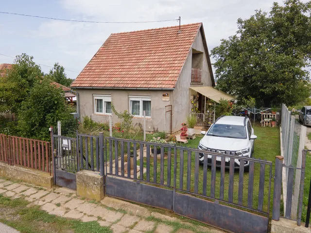 Eladó ház Romhány 98 nm