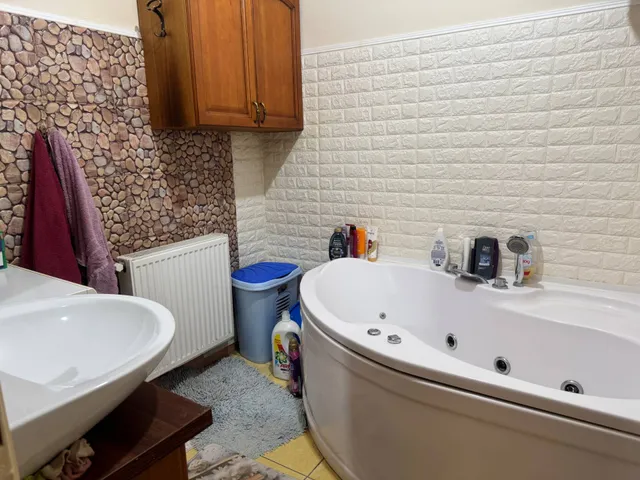 Eladó ház Galgahévíz 188 nm