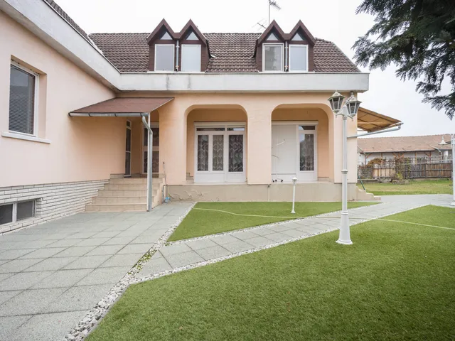 Eladó ház Balassagyarmat 210 nm