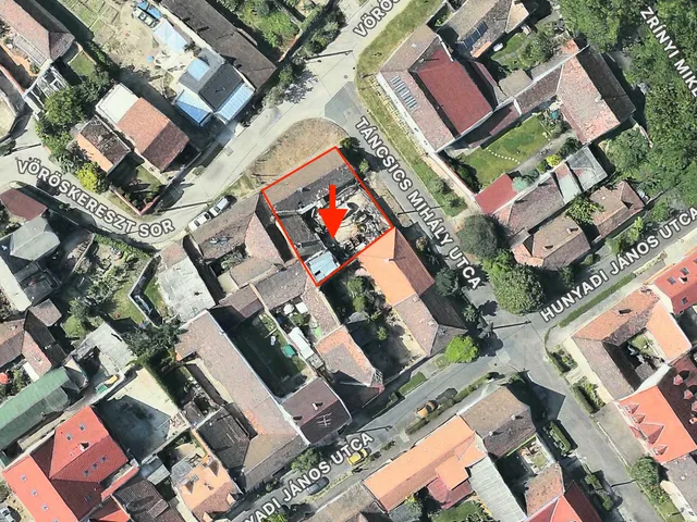 Eladó telek Vác 293 nm