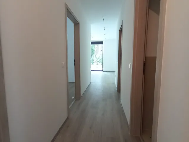 Eladó lakás Balatonfenyves 61 nm