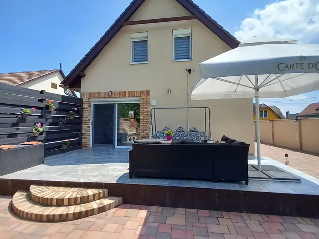 Eladó ház Balatonfenyves 142 nm
