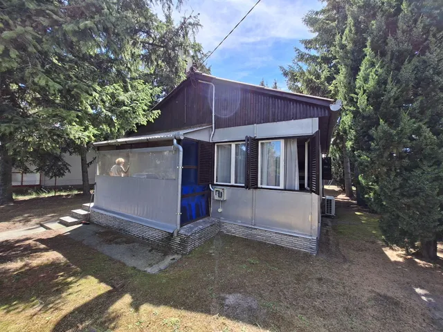 Eladó nyaraló Balatonkeresztúr 64 nm