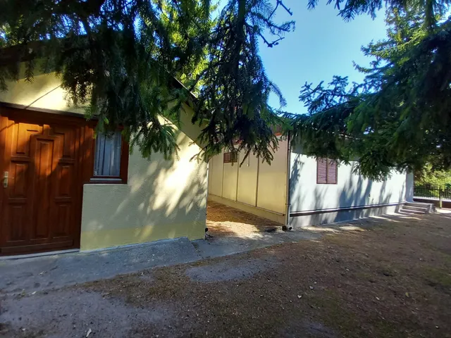 Eladó nyaraló Balatonkeresztúr 64 nm