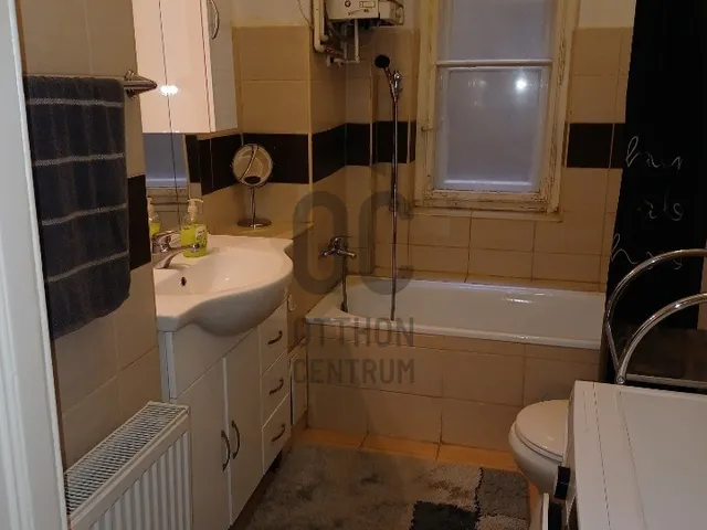 Eladó lakás Budapest VIII. kerület, Corvin negyed 81 nm