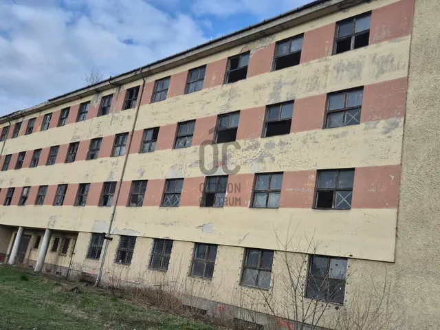 Eladó kereskedelmi és ipari ingatlan Kiskunfélegyháza 4408 nm