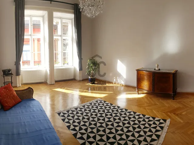 Eladó lakás Budapest VIII. kerület, Palotanegyed 54 nm
