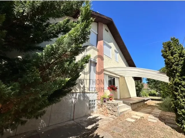 Eladó ház Budapest XVIII. kerület, Újpéteritelep 170 nm