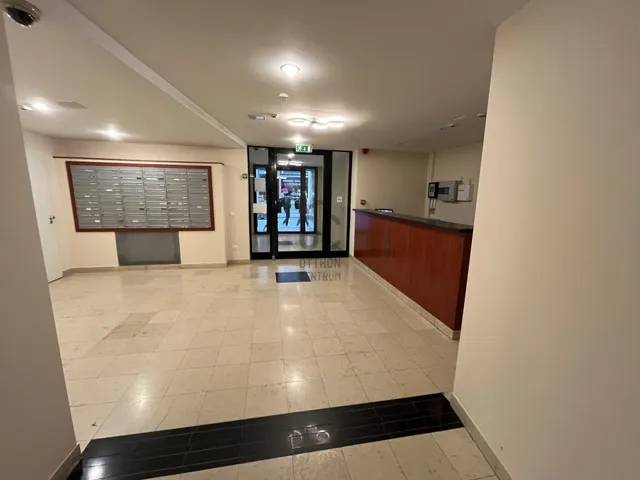 Eladó garázs Budapest VI. kerület 14 nm