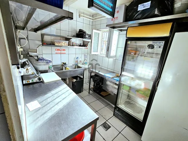 Kiadó kereskedelmi és ipari ingatlan Budapest XVIII. kerület, Rendessytelep 100 nm