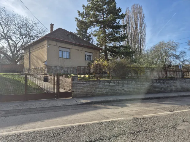 Eladó ház Pécs, Vasas 95 nm