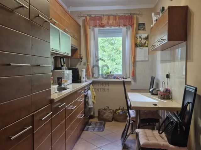 Eladó lakás Komló, Szilvás 46 nm