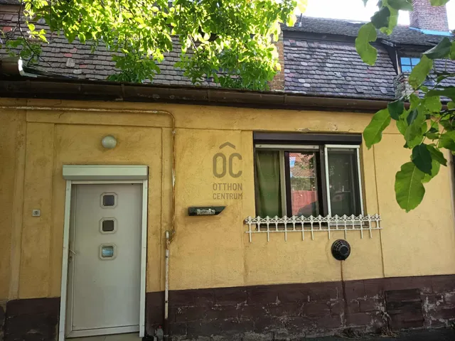 Eladó ház Pécs, Vasas 90 nm