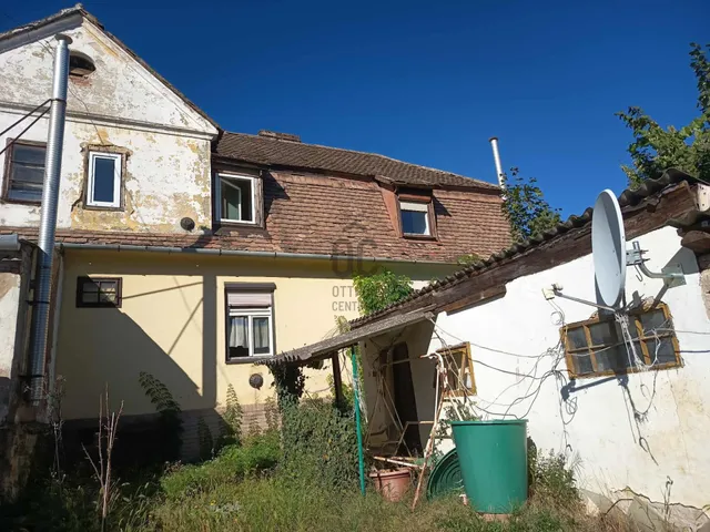 Eladó ház Pécs, Vasas 90 nm