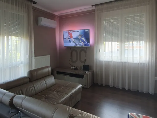 Kiadó lakás Pécs, Uránváros 59 nm