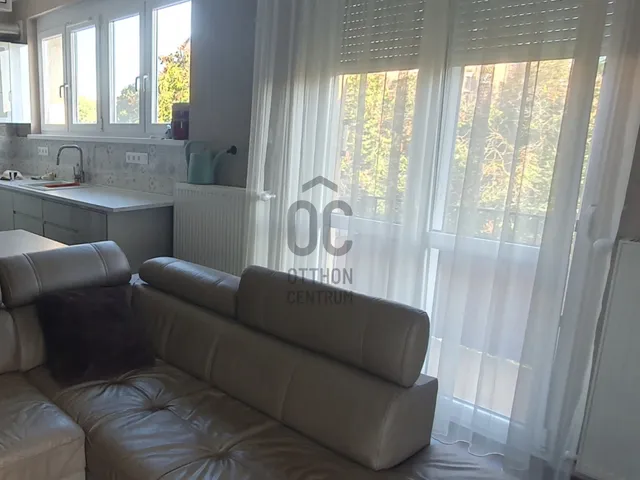 Kiadó lakás Pécs, Uránváros 59 nm