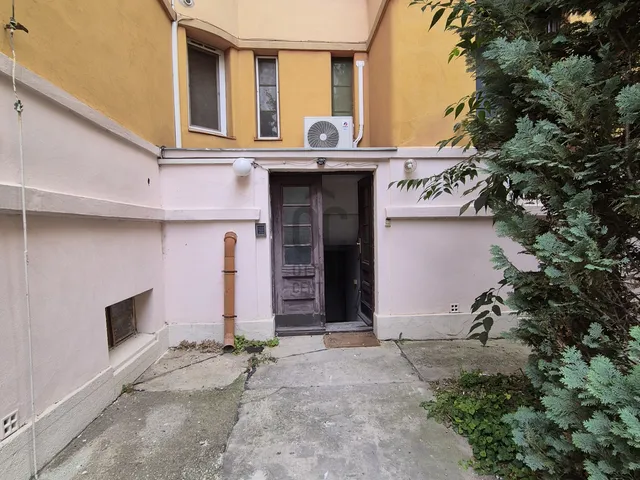 Eladó lakás Pécs, Belváros, Vargha Damján utca 58 nm