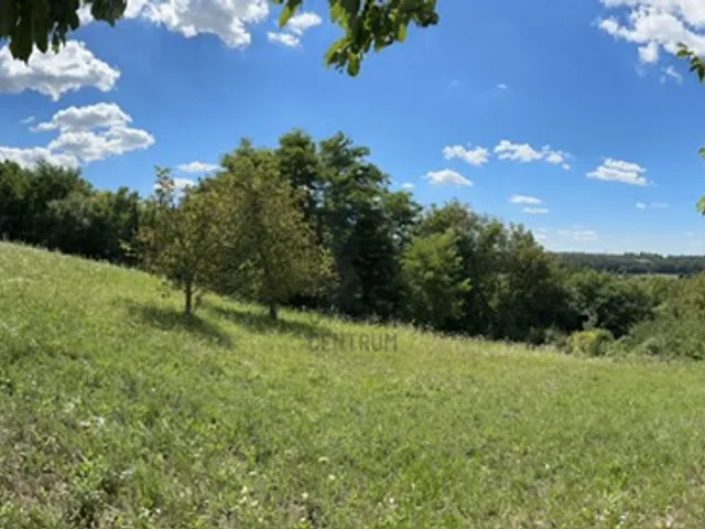 Eladó telek Kaposvár 15700 nm