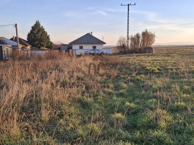 Eladó telek Pécsudvard 1087 nm