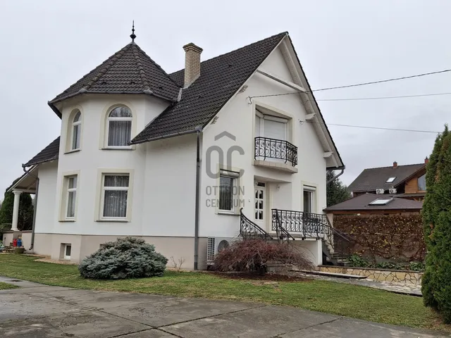 Eladó ház Szederkény 224 nm