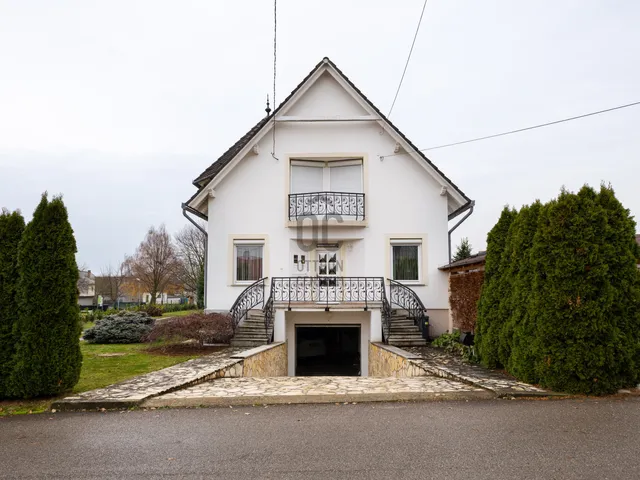 Eladó ház Szederkény 224 nm