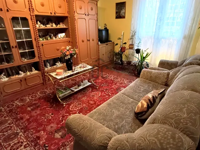 Eladó lakás Pécs, Kertváros 47 nm