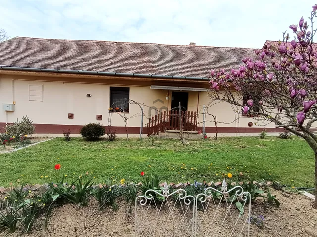 Eladó ház Kátoly 75 nm