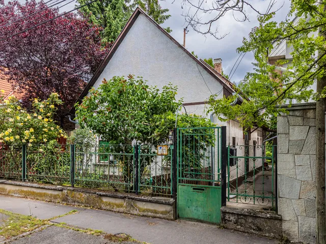 Eladó ház Budapest XVI. kerület, Rákosszentmihály 170 nm