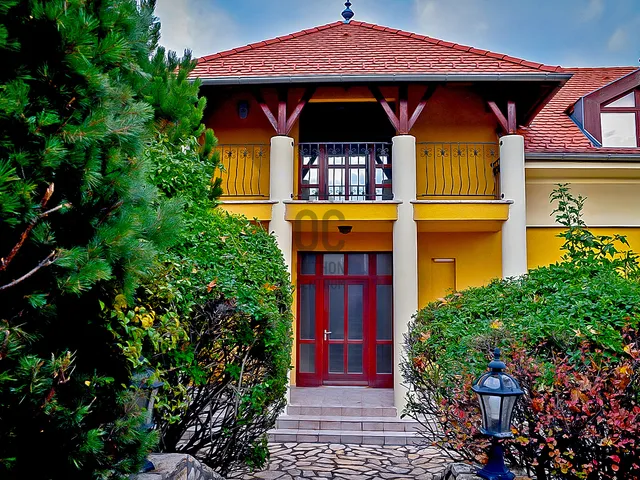 Eladó ház Pécs, Donátus 315 nm