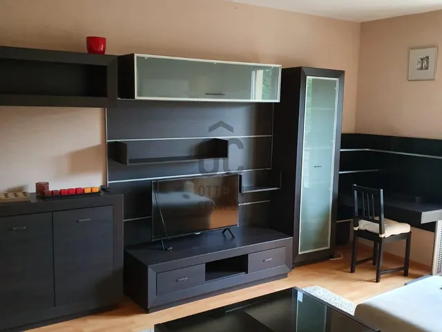 Eladó lakás Pécs, Egyetemváros 35 nm