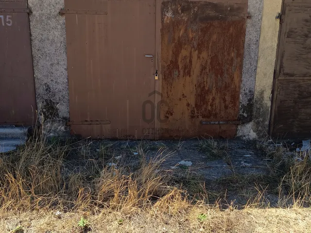 Eladó garázs Pécs, Ledina 16 nm