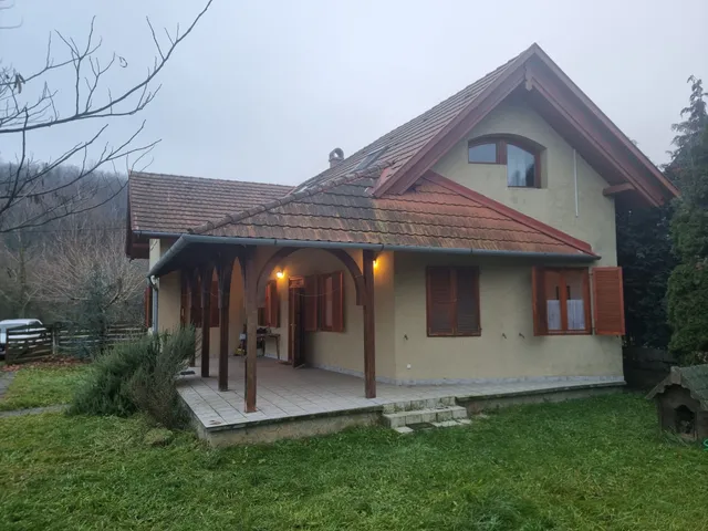 Eladó ház Lesencefalu 120 nm