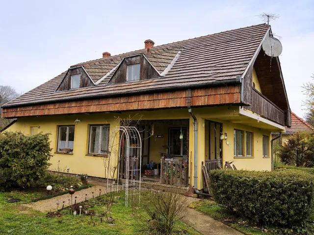 Eladó ház Kehidakustány 180 nm