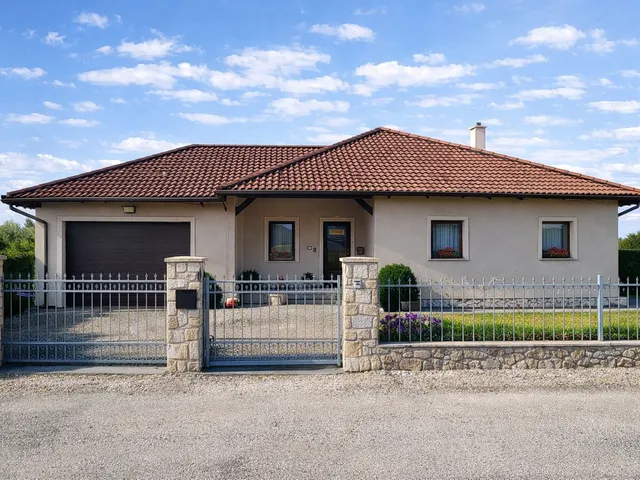 Eladó ház Gyenesdiás 169 nm