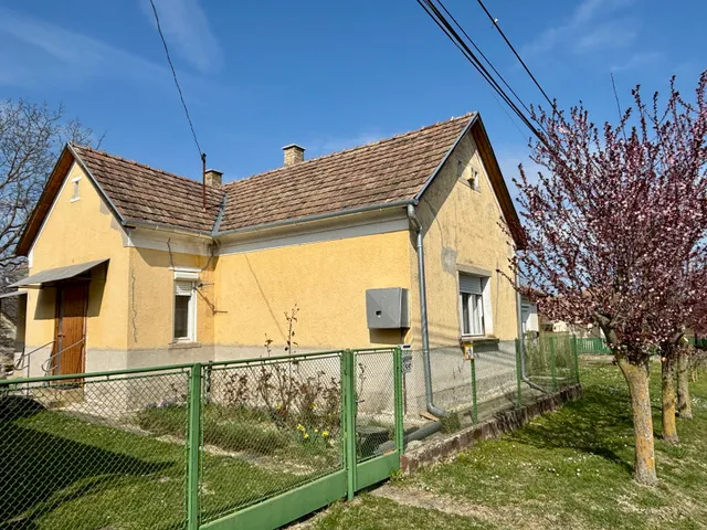 Eladó ház Hollád 62 nm
