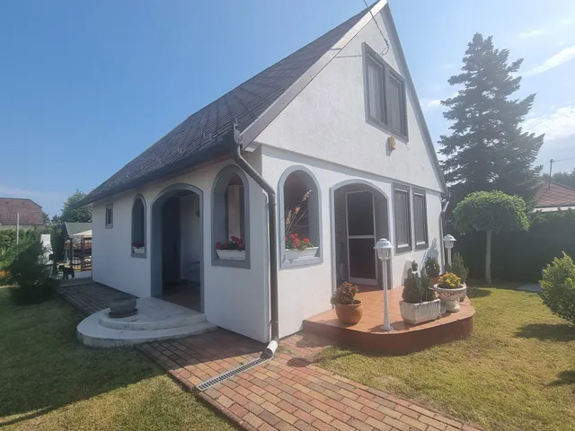 Eladó ház Balatonmáriafürdő 94 nm