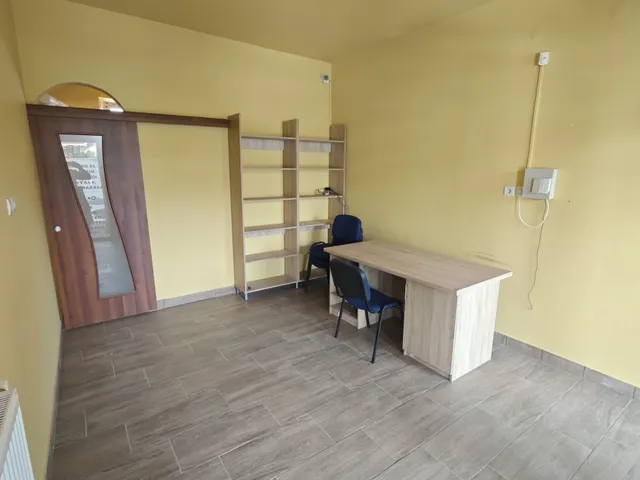 Eladó kereskedelmi és ipari ingatlan Keszthely 31 nm