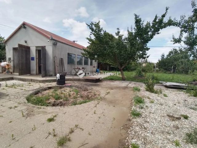 Eladó telek Győr 4732 nm